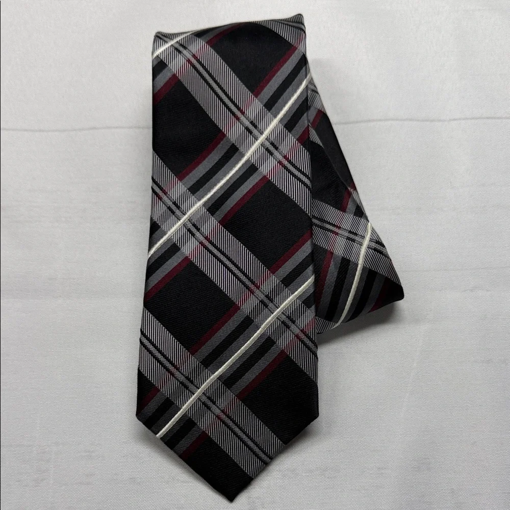 Donald J. Trump Signature Collection Black Patterned Silk Necktie
